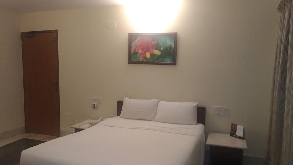 Hanu Reddy Residences Poes Garden Chennai Eksteriør billede